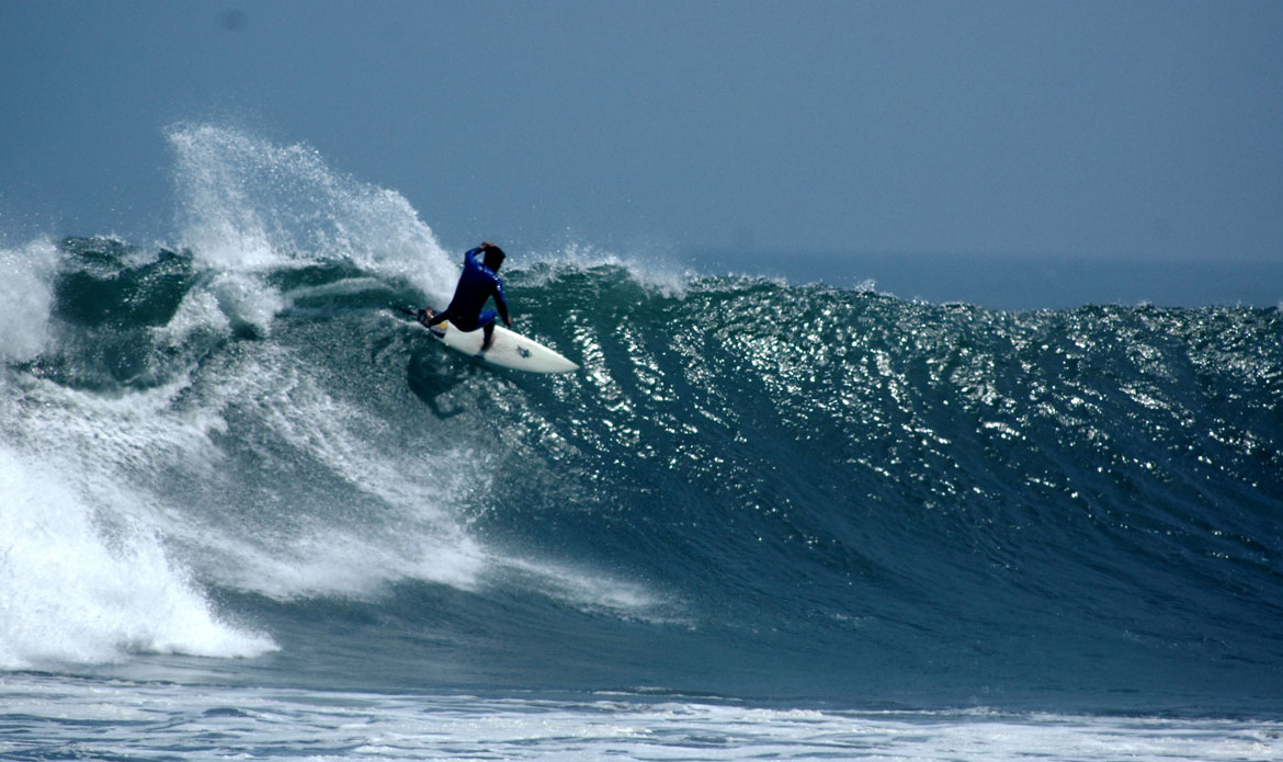 chicama-peru-long-point-waves