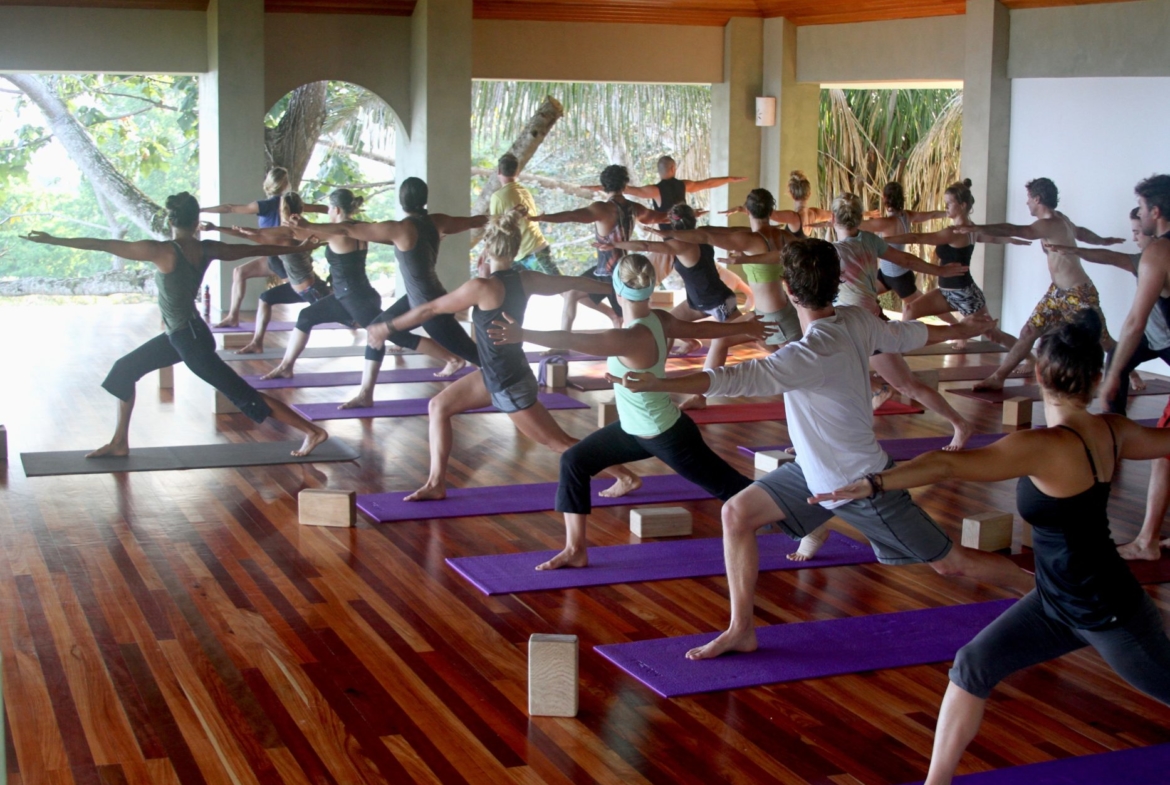 pavones-yoga-center-class