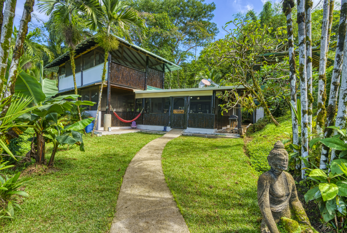 liquid-magic-surf-resort-uvita-costa-rica