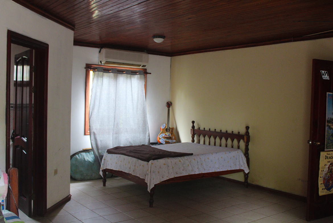 pavones-surf-hostel-for-sale