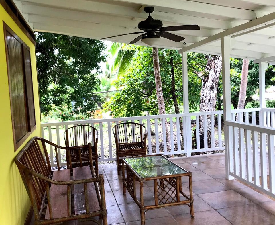 casa-amarillo-zancudo-beachfront-costa-rica-side-porch-1