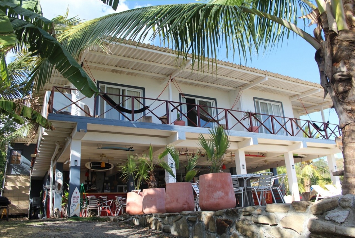 panama-beachfront-surf-resort-hostel-for-sale