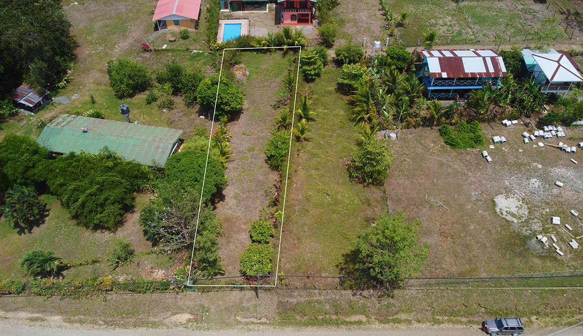 pavones-walk-to-surf-lot-for-sale