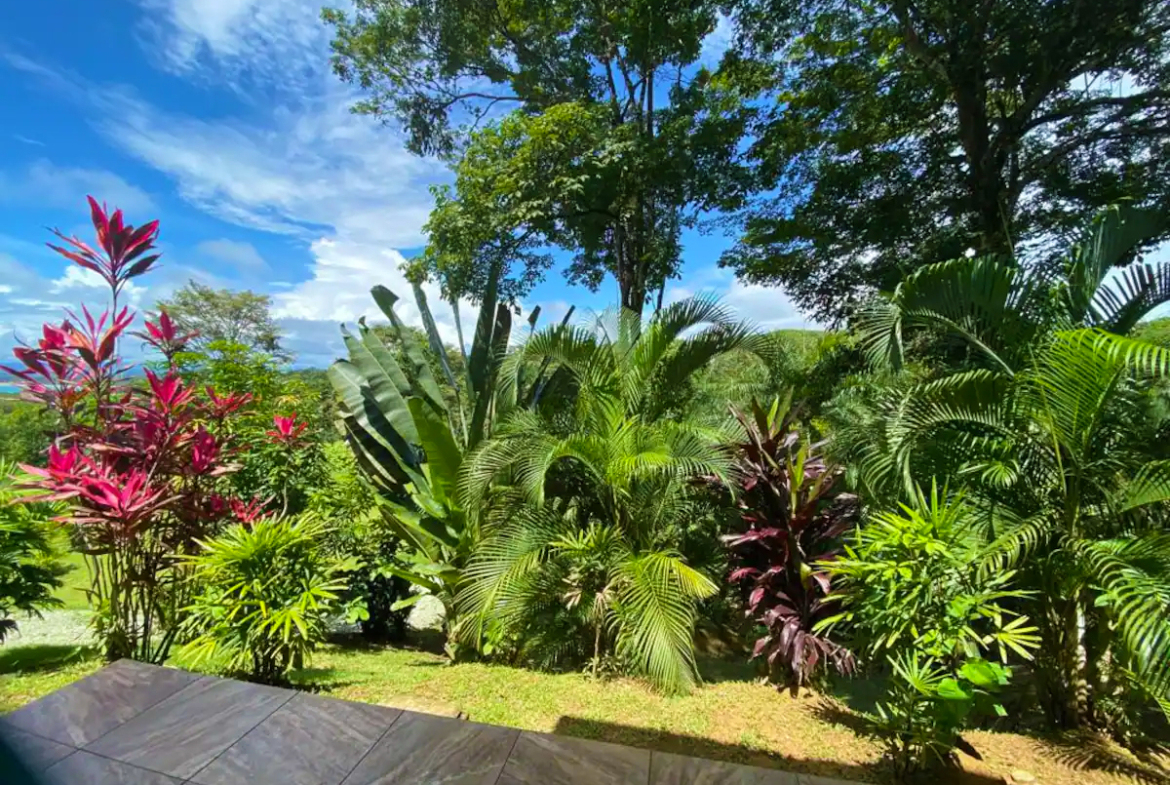 infinity_jungle_lounge_costa_rica_vacation_rental