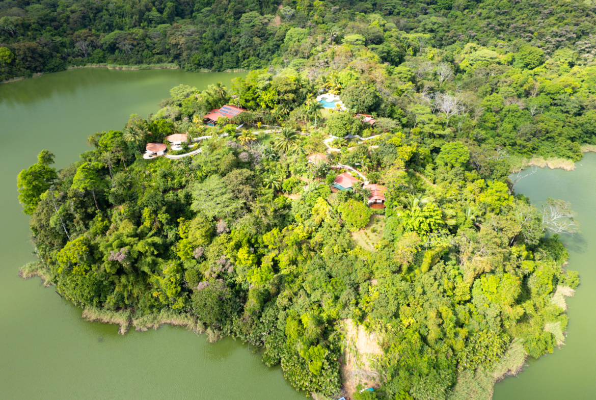 ultimate-eco-lodge-laguna-vista-surrounded-by-natural-lagoon-osa-peninsula