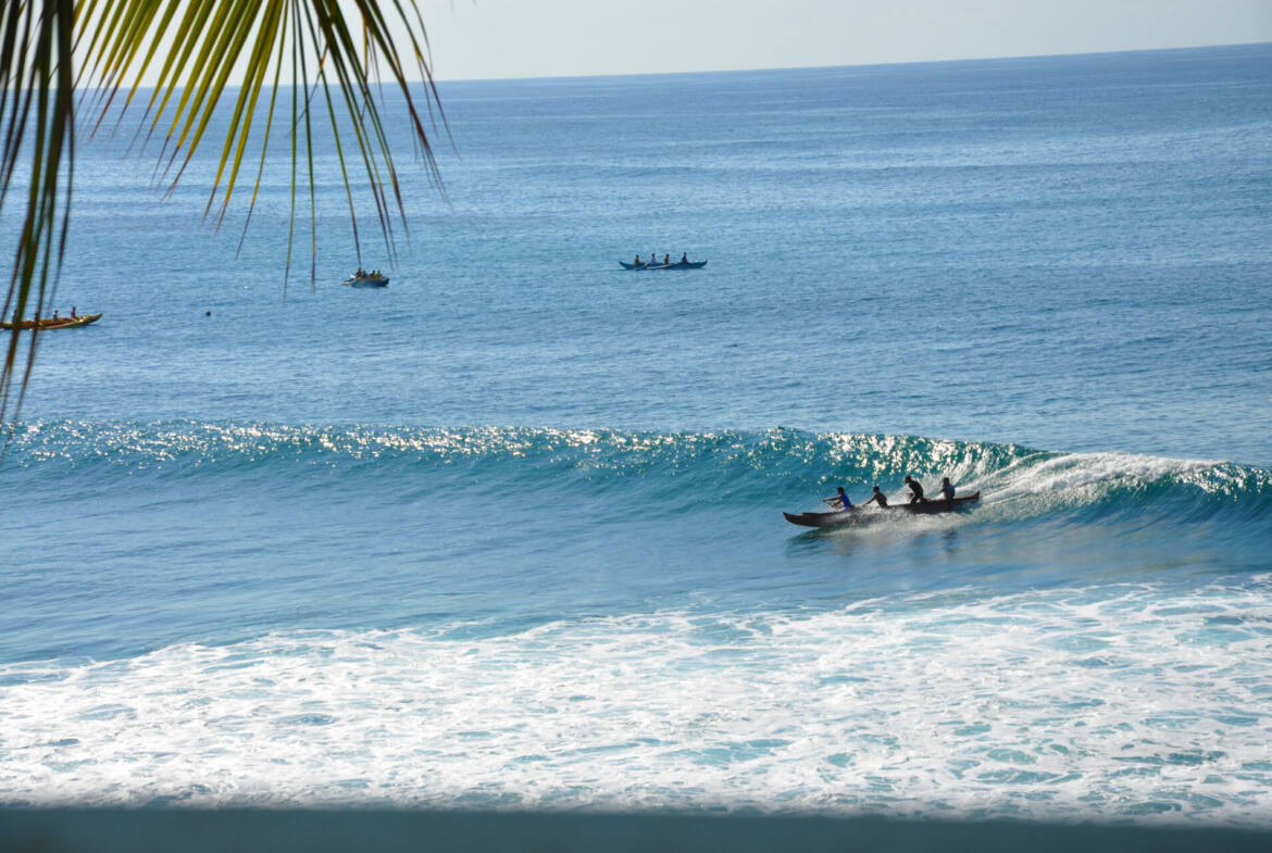 makaha-surfing-beach-condo