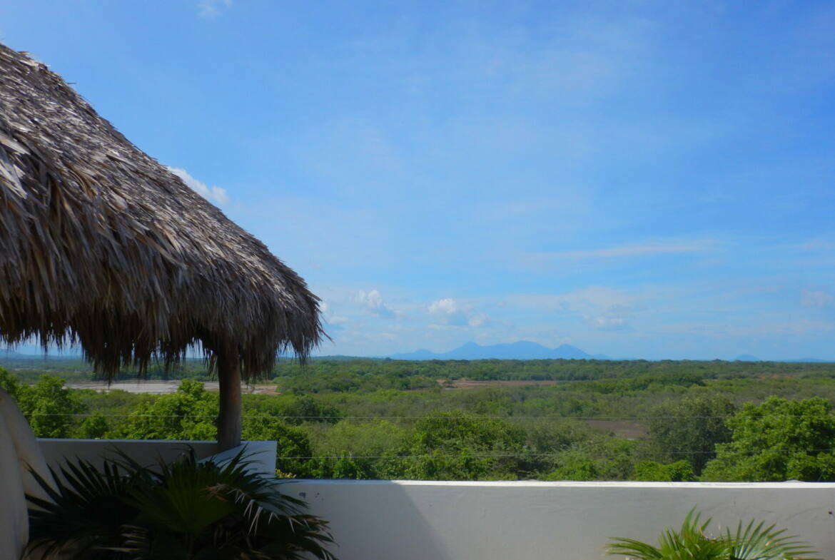 tres-volcanes-ocean-villa-nicaragua