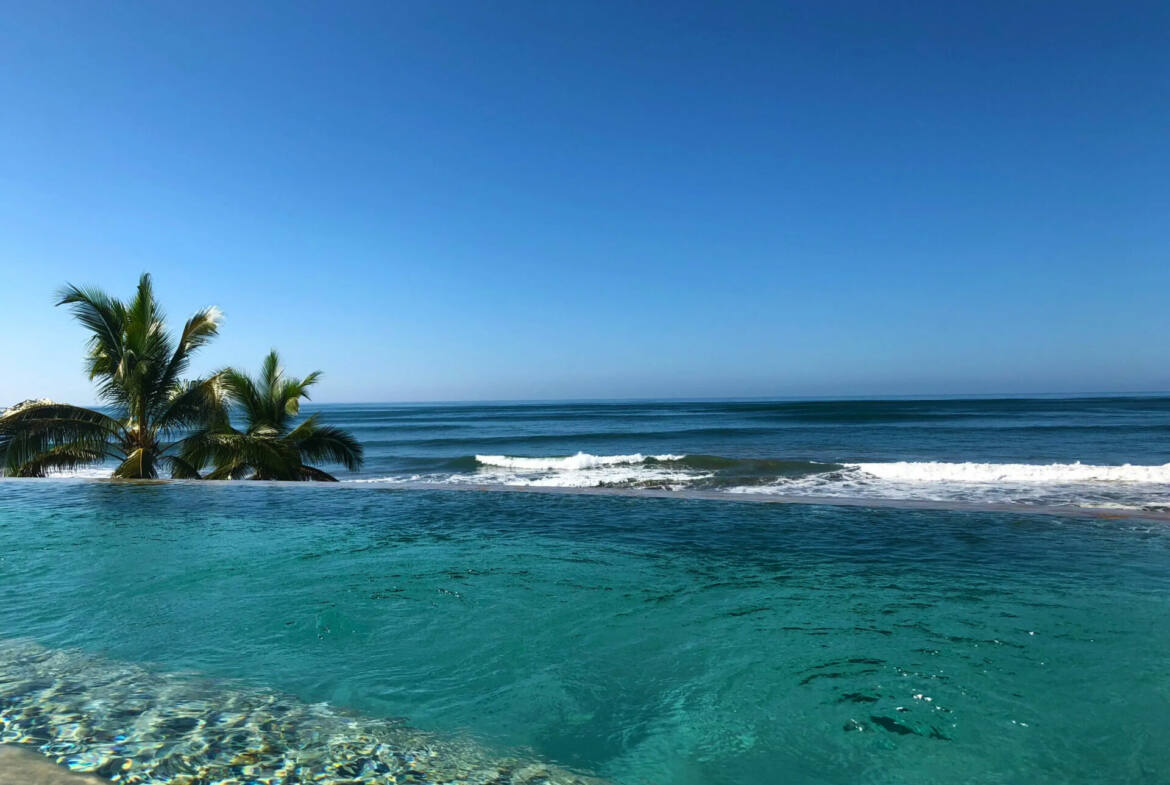 casa-cuchara-saladita-beach-house