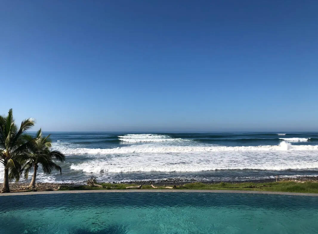 casa-cuchara-saladita-beach-house