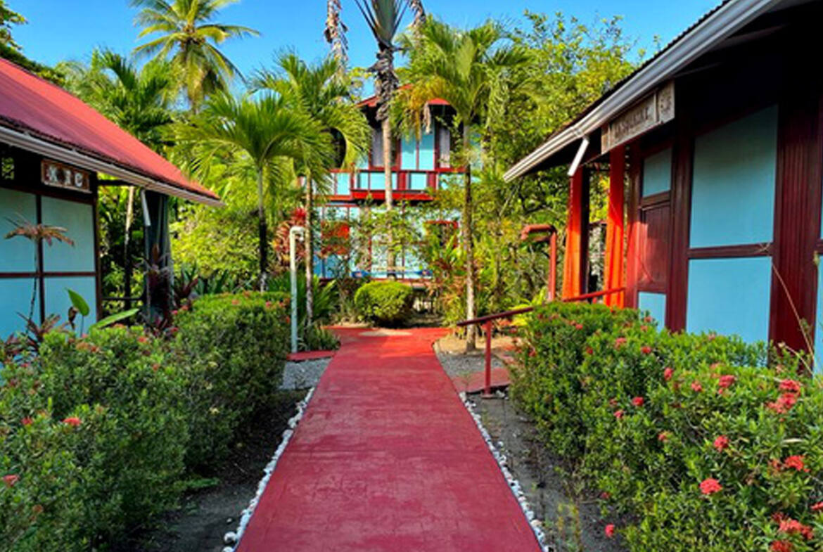 heart-of-the-sun-oceanfront-cabins-playa-zancudo