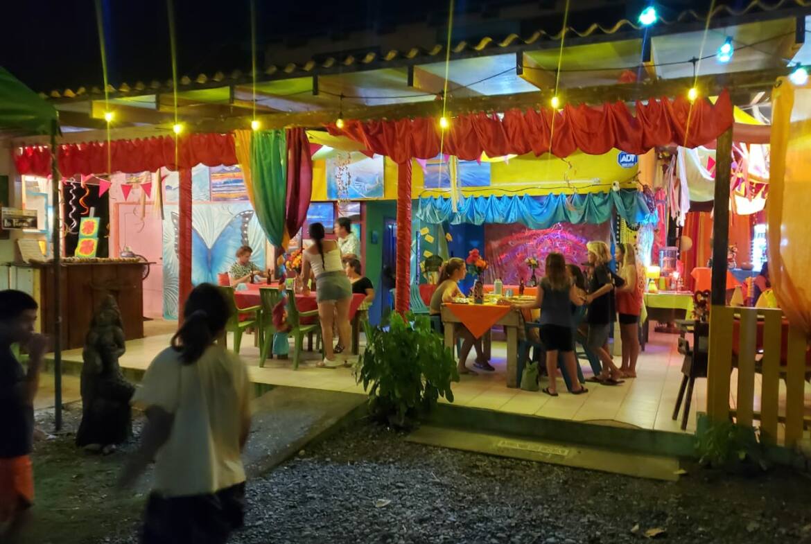 la-pina-waterfront-restaurant-for-sale-in-pavones-costa-rica