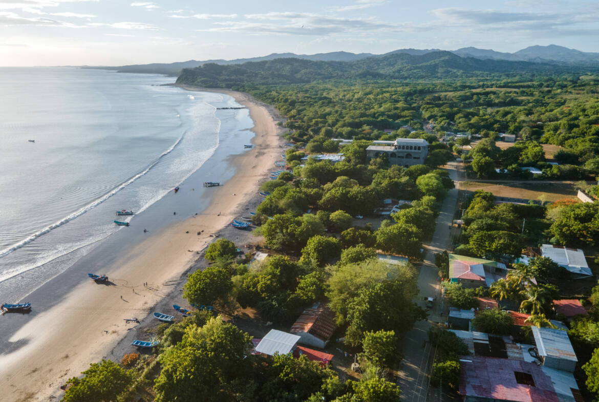 beachfront-lot-in-playa-el-astillero