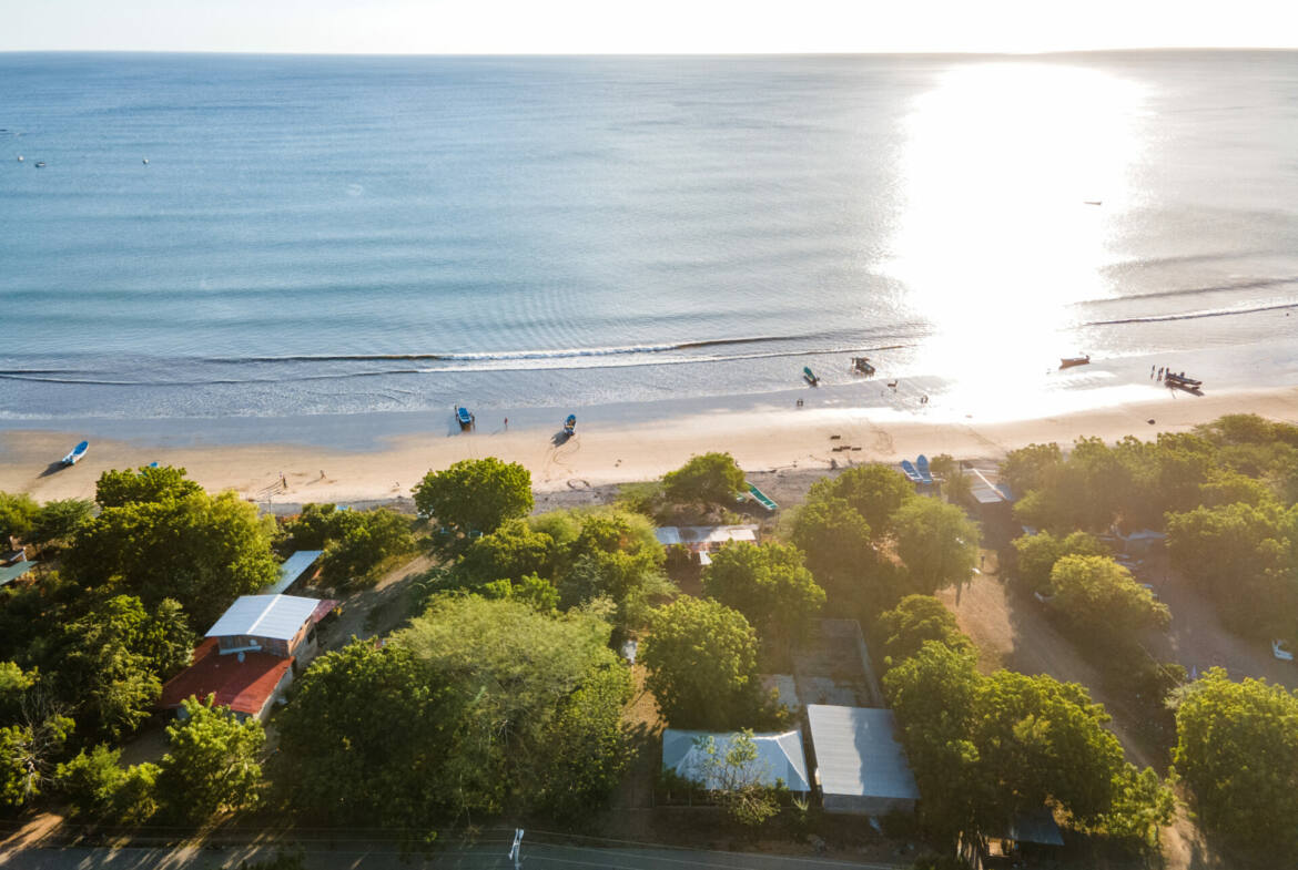 beachfront-lot-in-playa-el-astillero