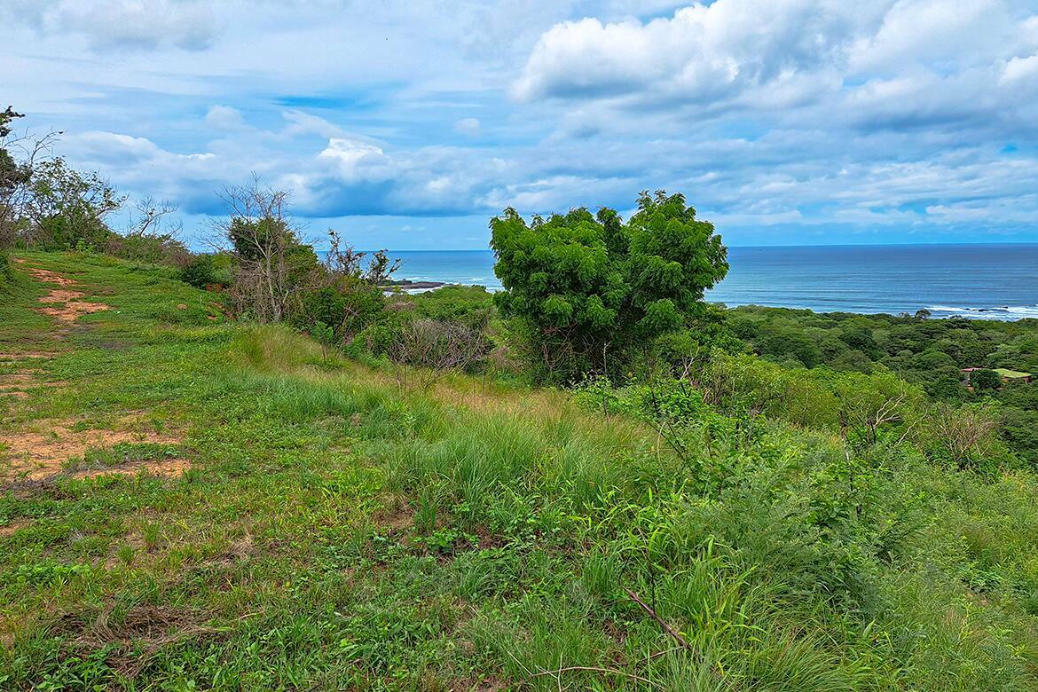 oceanview-lots-at-mango-time-beach-resort