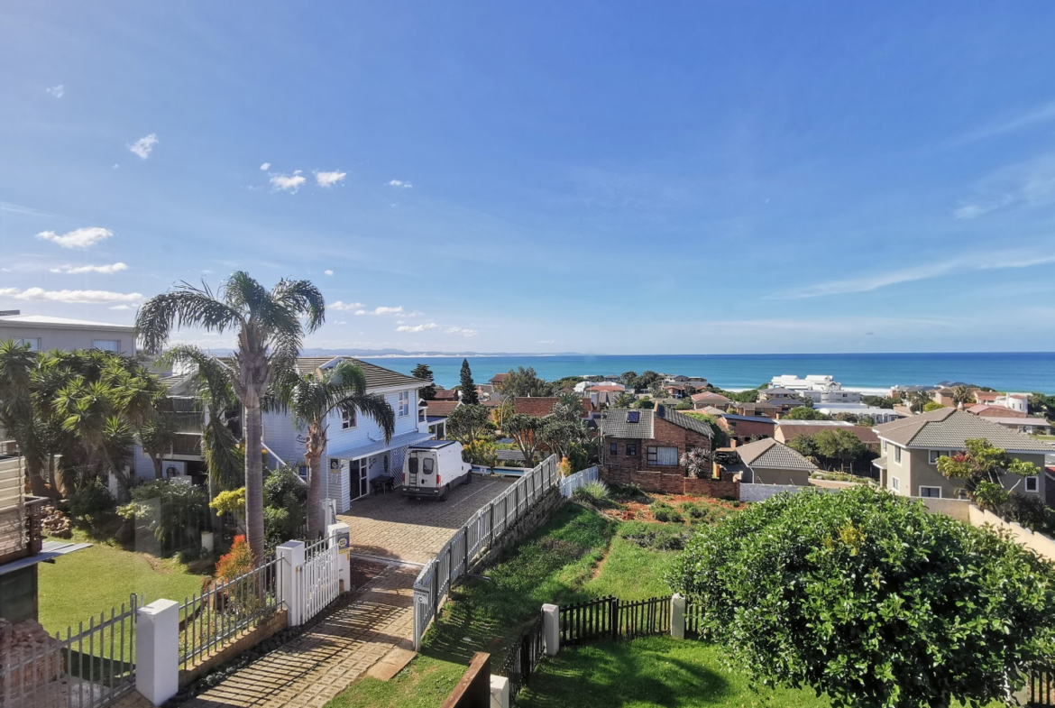 5-bedroom-oceanview-at-jeffreys-bay