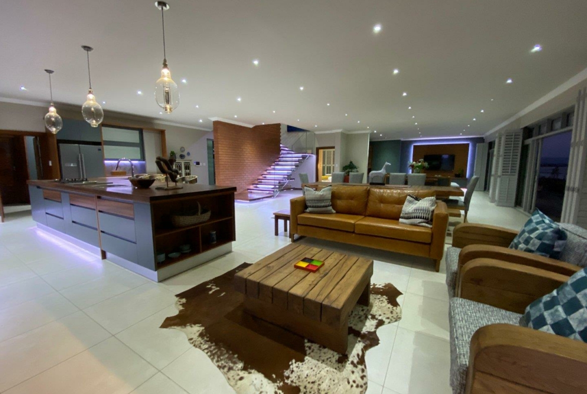 5-bedroom-on-the-sand-at-jeffreys-bay