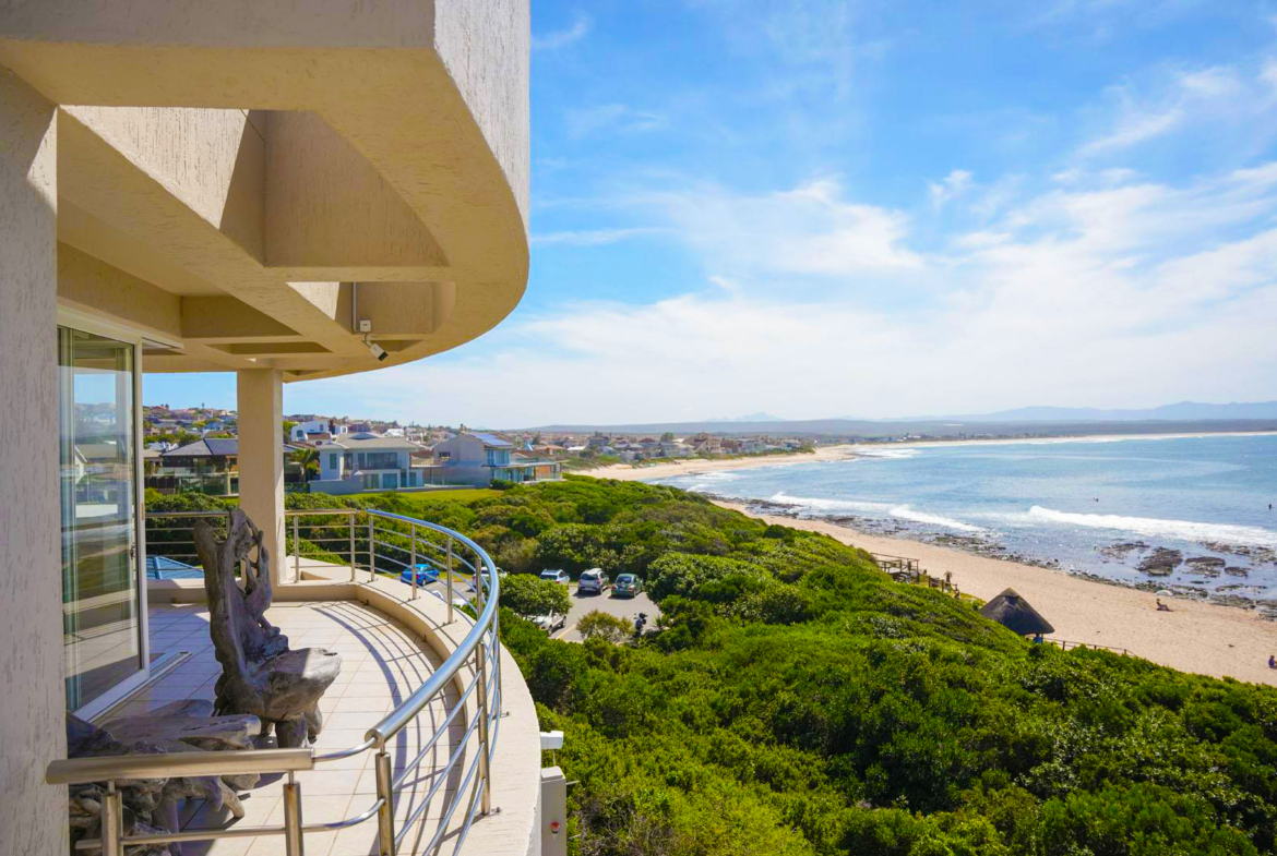 7-bedroom-surf-view-above-jeffreys-bay