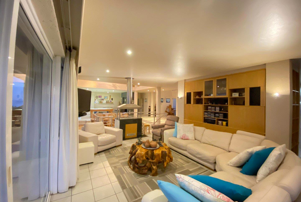 7-bedroom-surf-view-above-jeffreys-bay