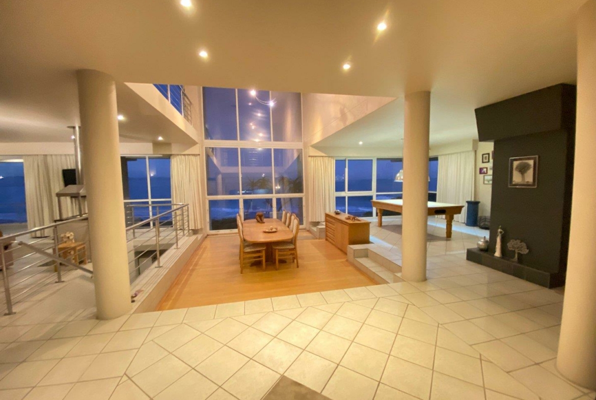 7-bedroom-surf-view-above-jeffreys-bay