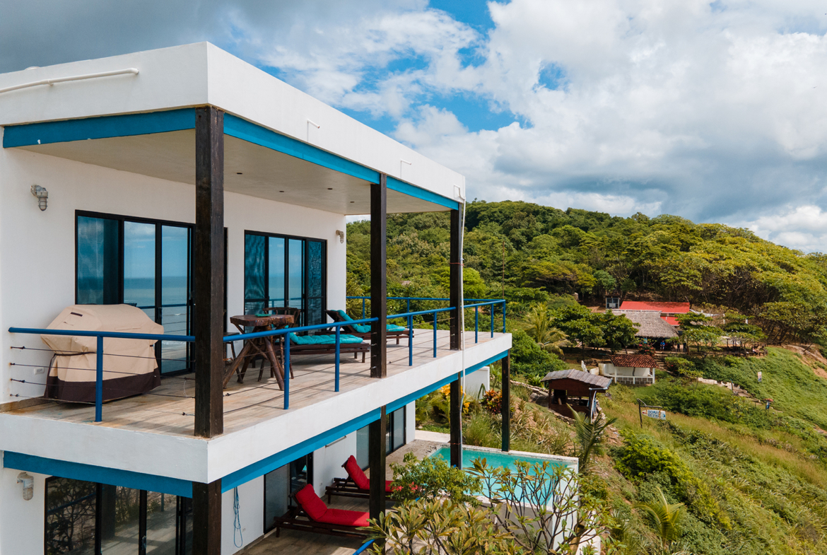 luxury-surf-villa-popoyo