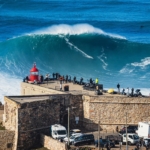 huge-wave-nazare-portugal