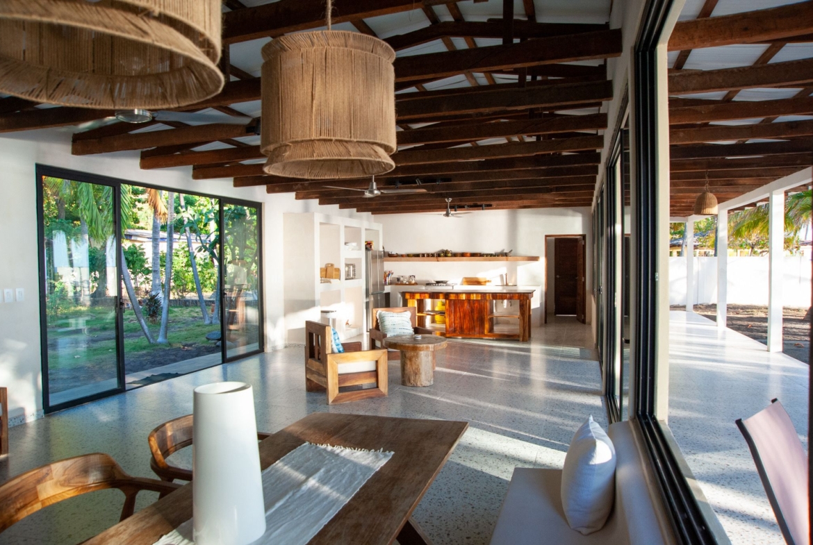 oceanfront-income-producing-villa-el-salvador