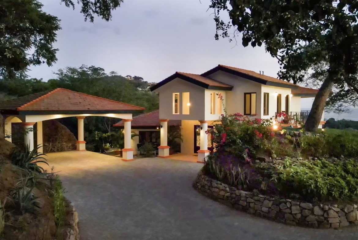 casa-ensueno-rancho-santana-surf-house