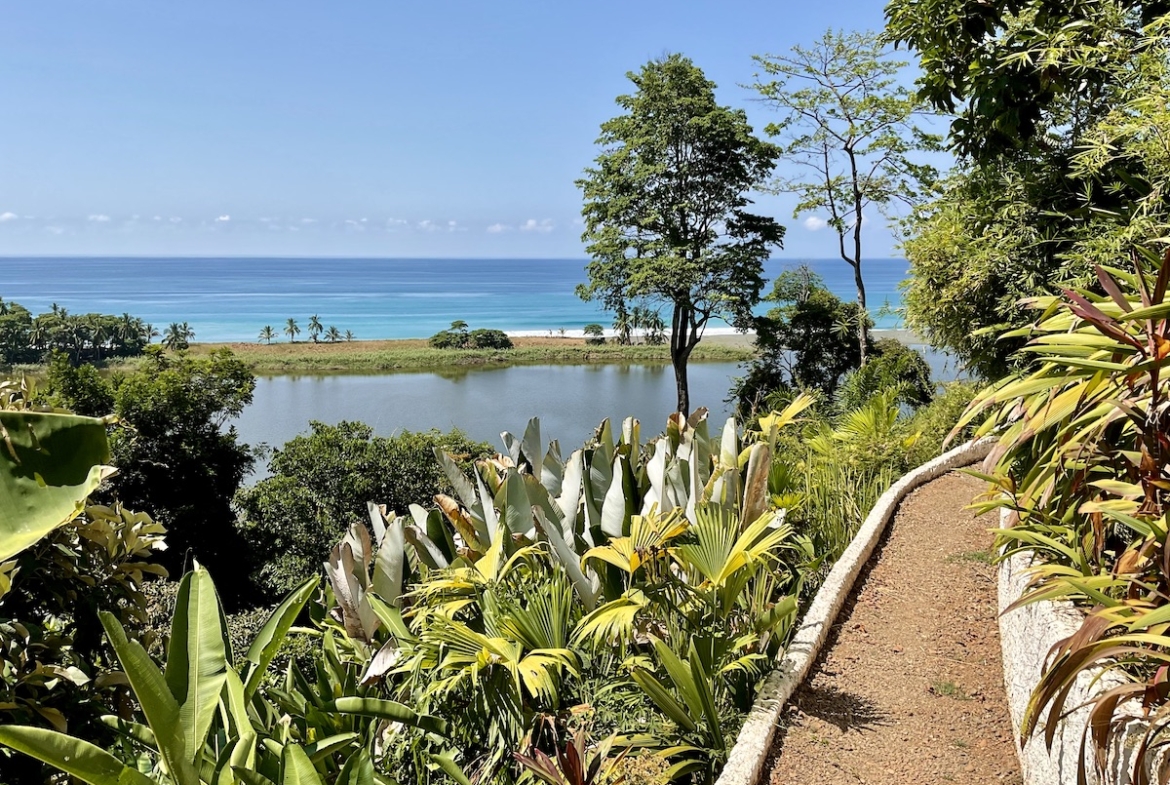 spectacular-ocean-view-resort-property