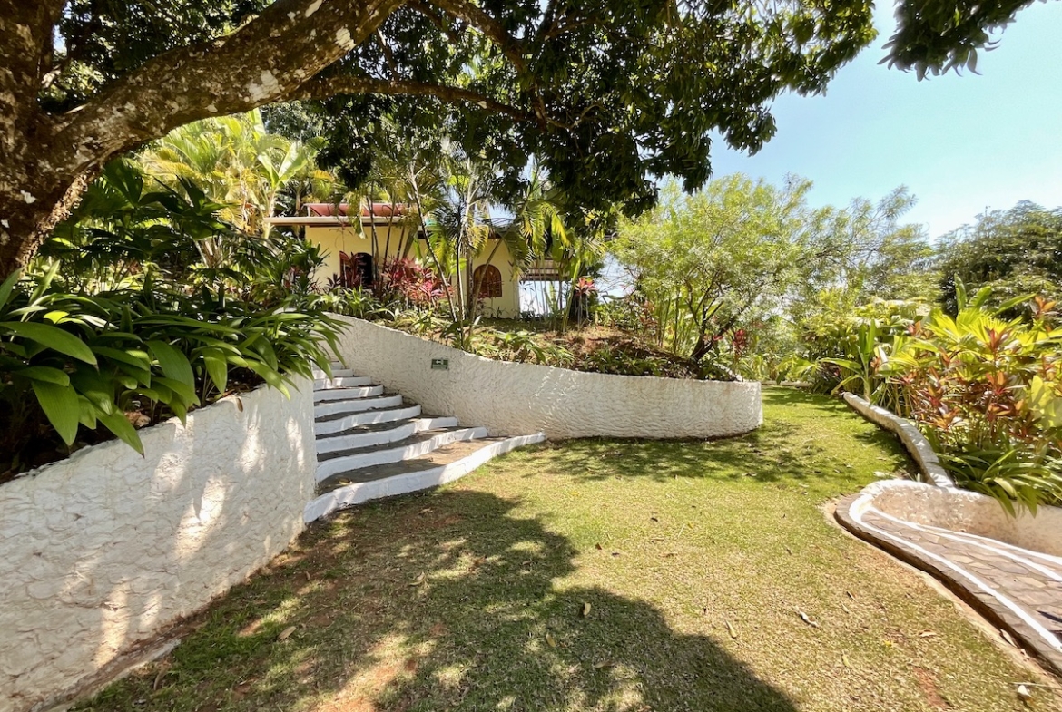 spectacular-ocean-view-resort-property