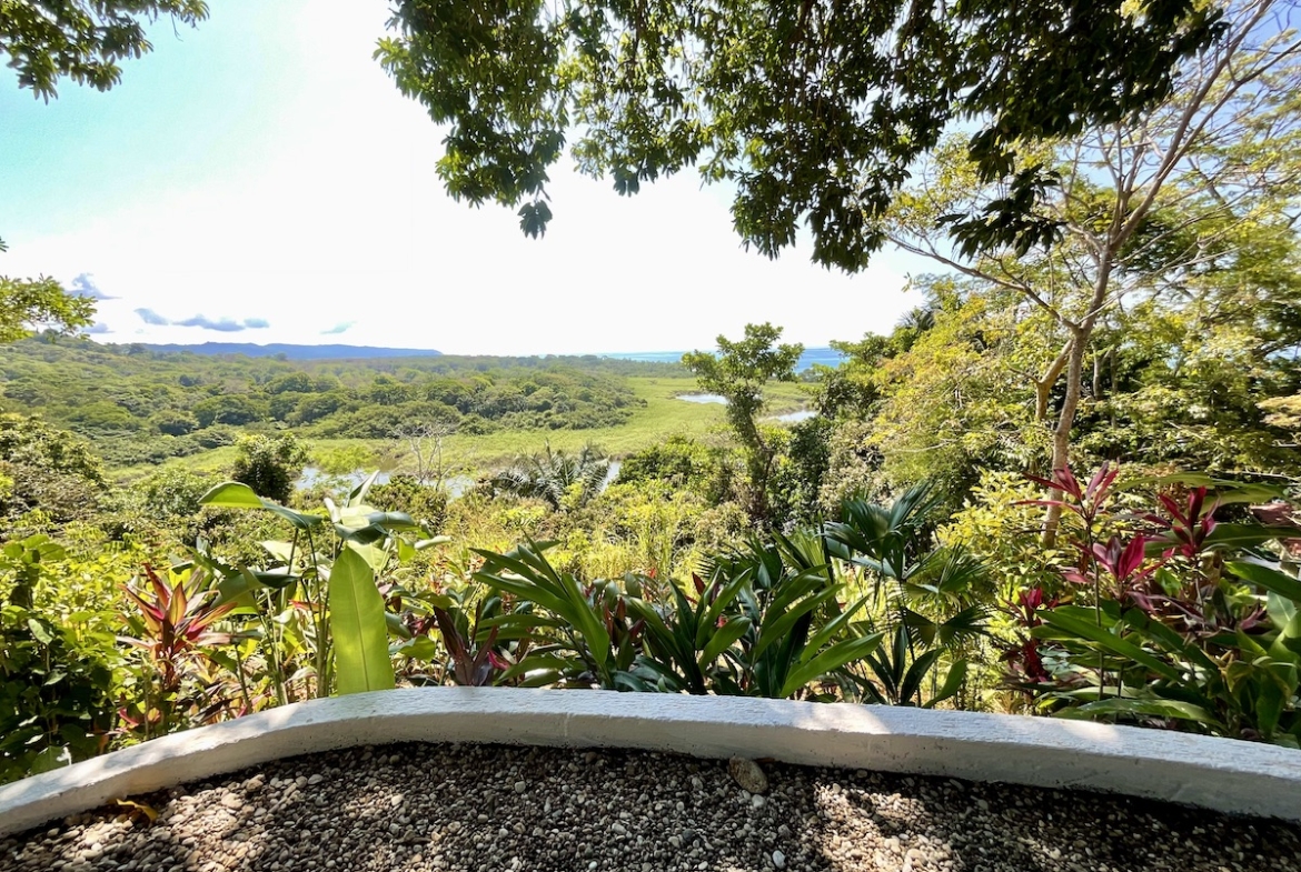 spectacular-ocean-view-resort-property