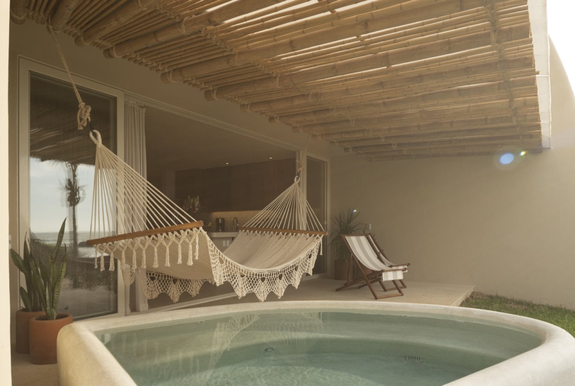 los-panchos-beachfront-for-sale