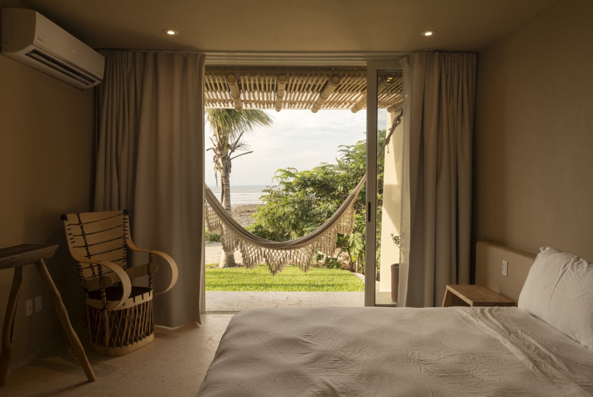 los-panchos-beachfront-for-sale