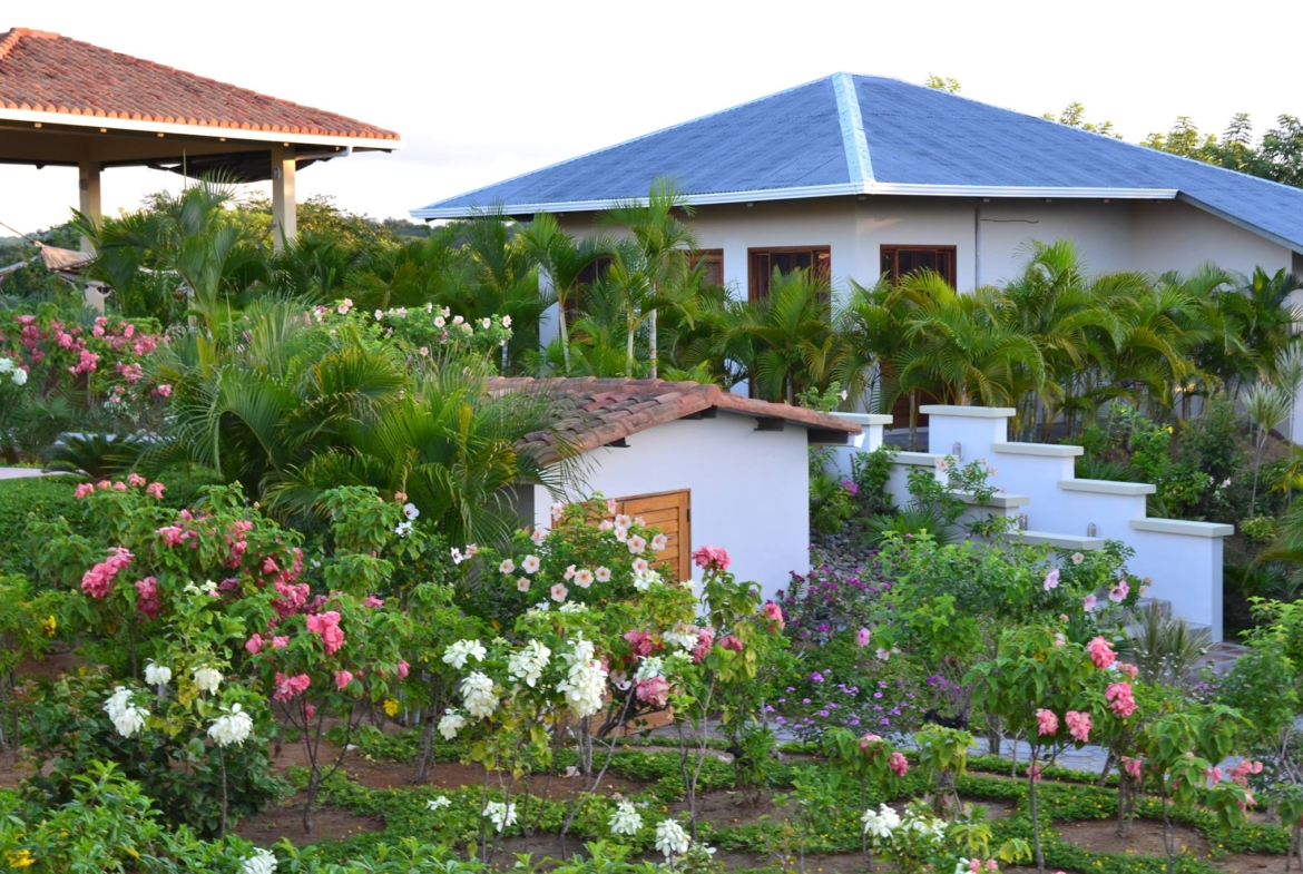 soma-surf-resort-popoyo