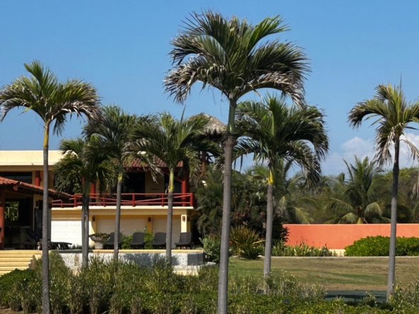 estrella-del-mar-development-saladita-mexico